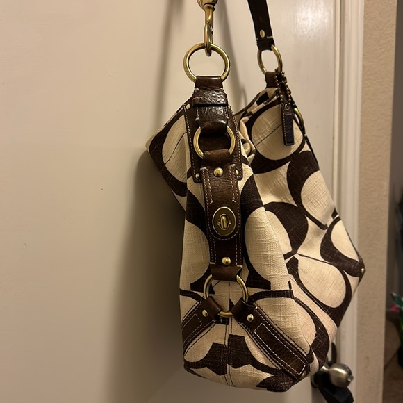 Used Coach Shoulder Bag - Picture 2 of 6